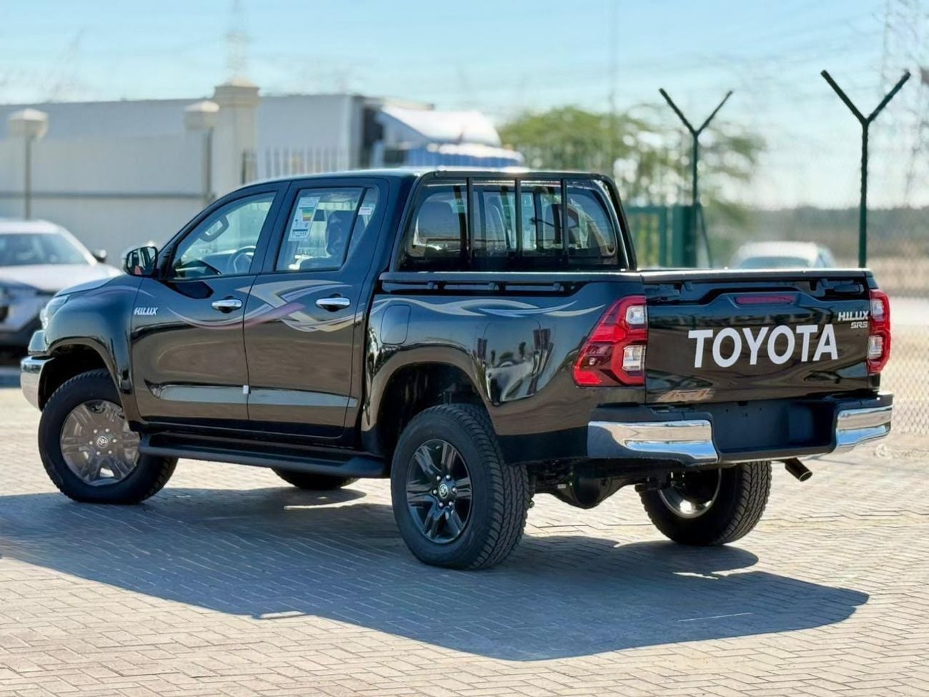 Toyota Hilux SR5 2.7L Petrol 4WD 2026 Export Price @ 137,500 AED