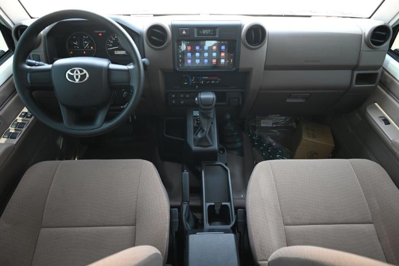 Toyota Land Cruiser Pick Up Double Cab 2.8L Diesel 4WD 5 Seater Automatic