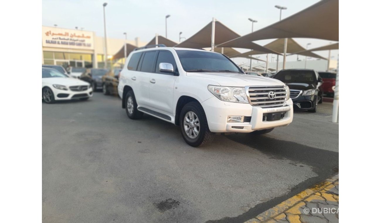 Toyota Land Cruiser الامارات الشارقة سوق الحراج الإمارات