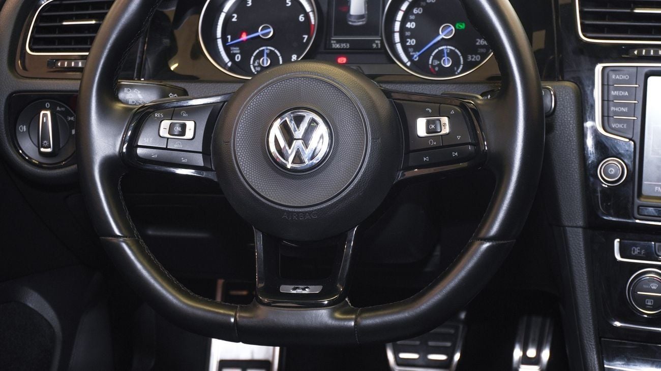 فولكس واجن جولف ار 4MOTION