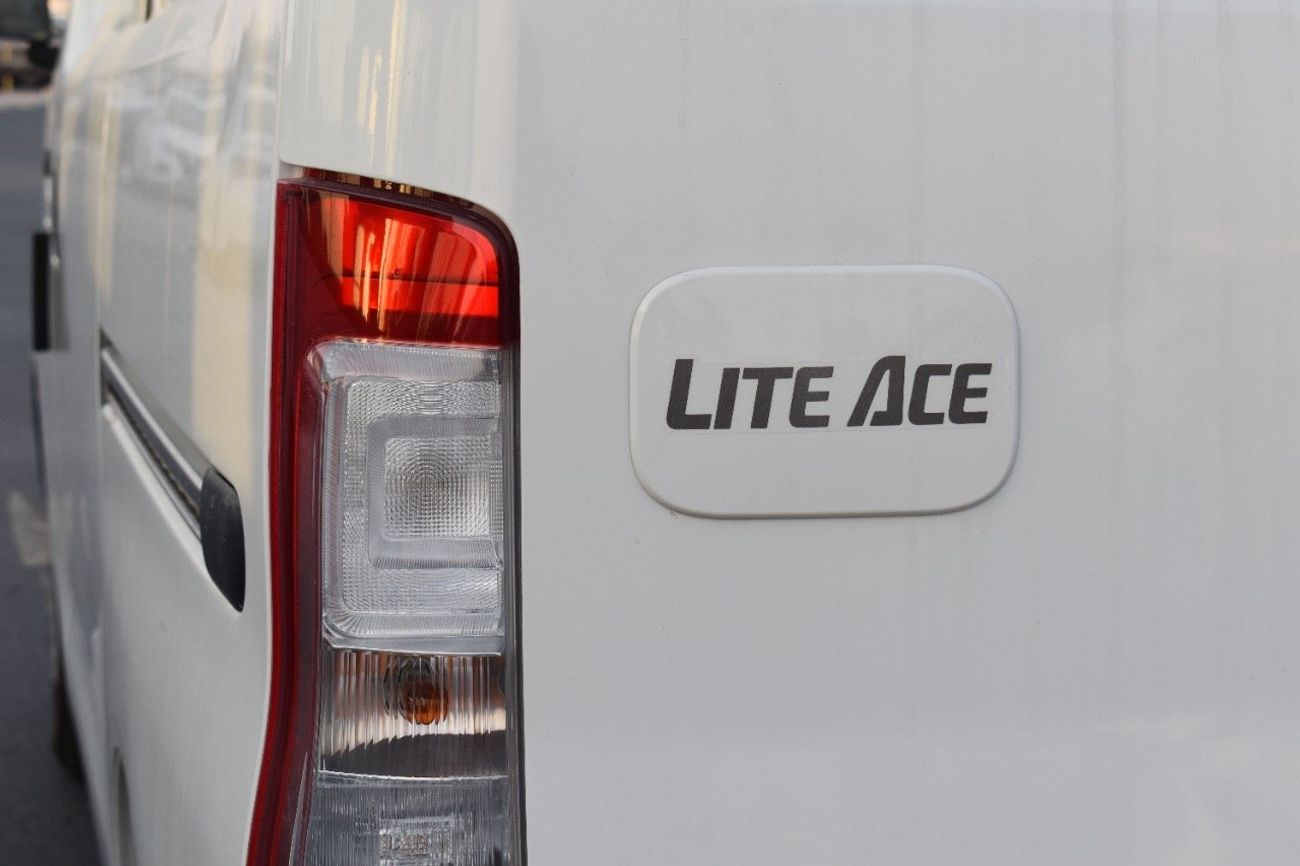 تويوتا لايت آيس