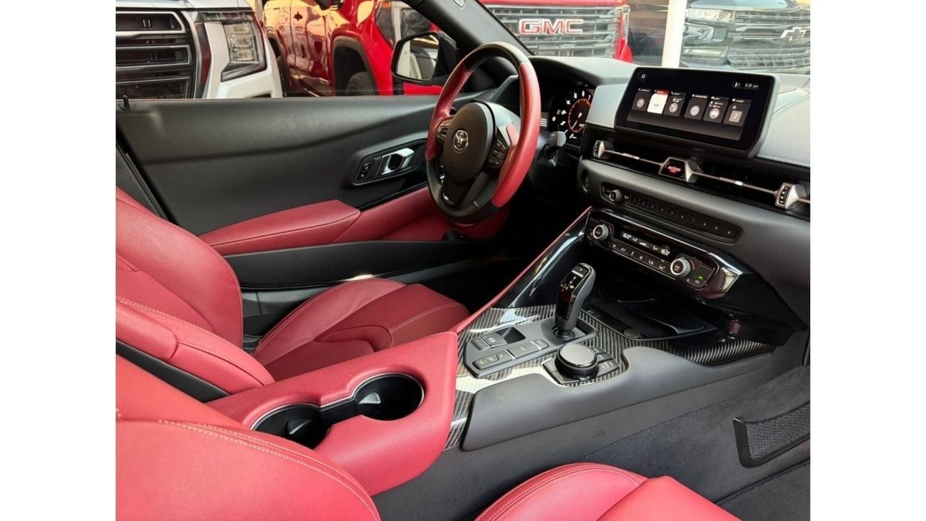 Toyota Supra GR Blue Edition TOYOTA  SUPRA GR GCC 2022 service history (under warranty) Zero accidents