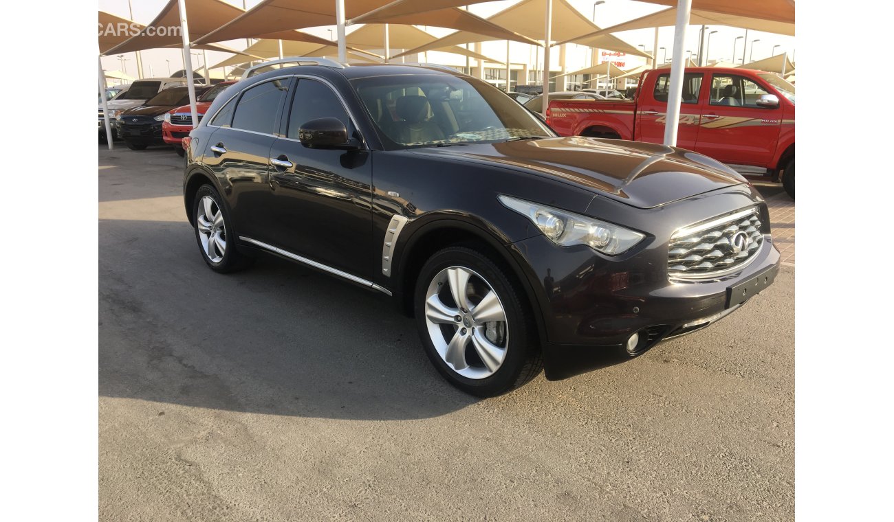 Infiniti FX35