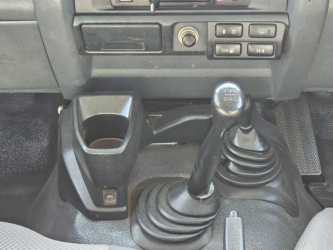 تويوتا لاند كروزر 70 LANDCRUISER LC78/ 4.2L DIESEL M/T / RIGHT HAND/ TROOP CARRIER / EXPORT ONLY