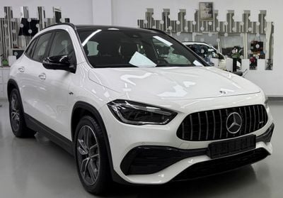 Mercedes Benz GLA 35 AMG 4MATIC GCC .. FSH .. Original paint .. Perfect Condition .. AMG