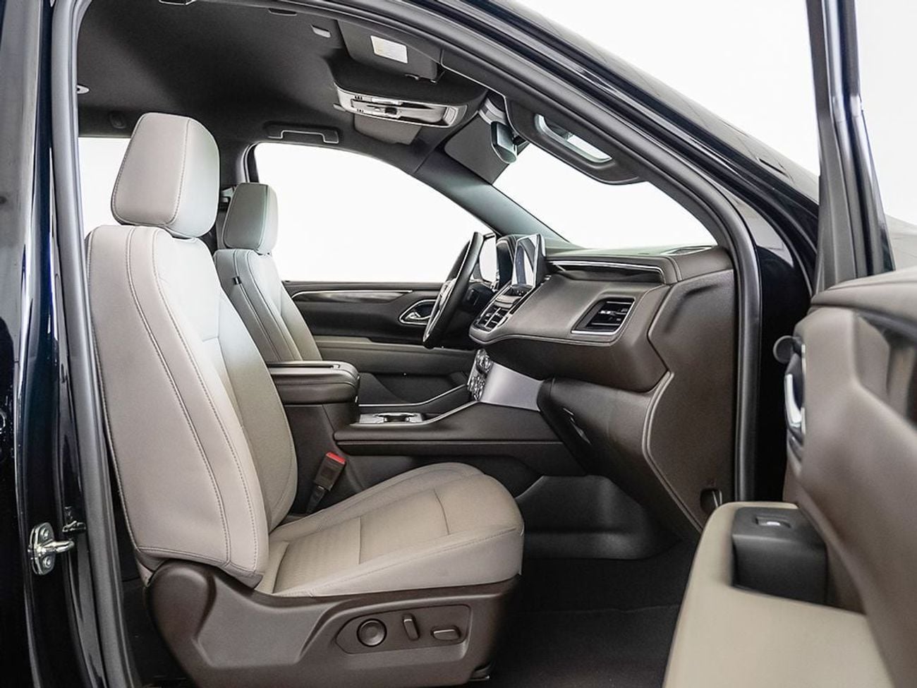 جي أم سي يوكون 5.3 V8 SLE (2WD)