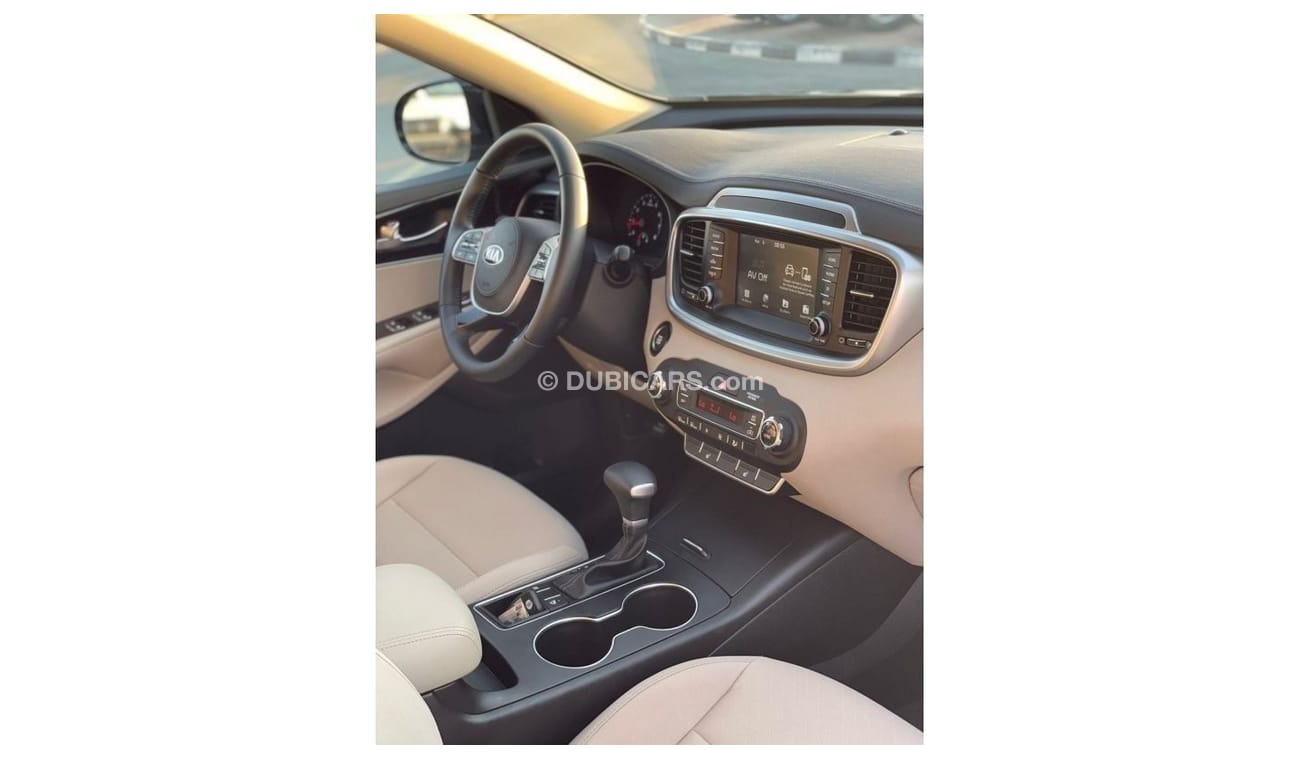 كيا سورينتو 2020 Kia Sorento 3.3L V6 Push Start MidOption+ 7 seater / EXPORT ONLY