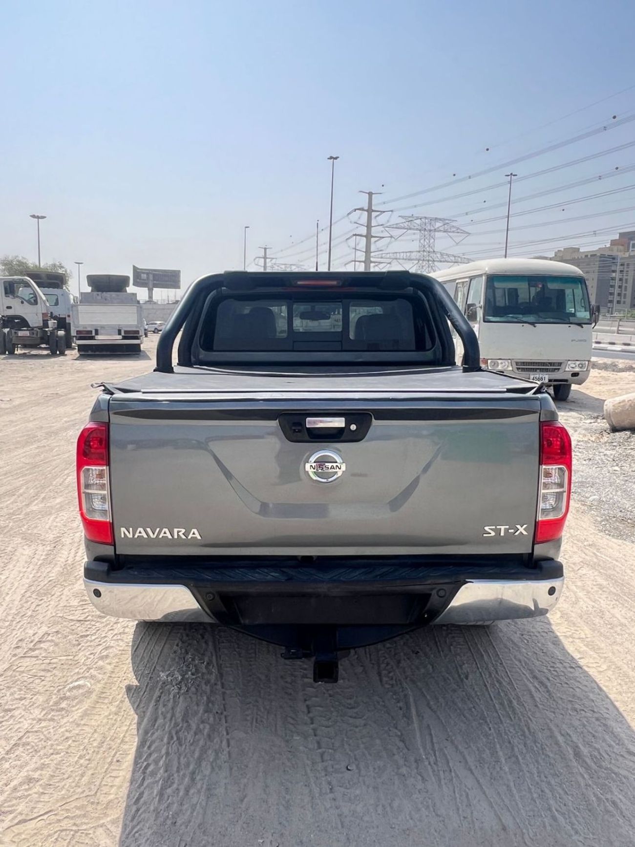 Nissan Navara DIESEL 2.3 LITER ,RIGHT HAND DRIVE ,2017 MODEL ,GREY COLOR ,AUTOMATIC GEAR