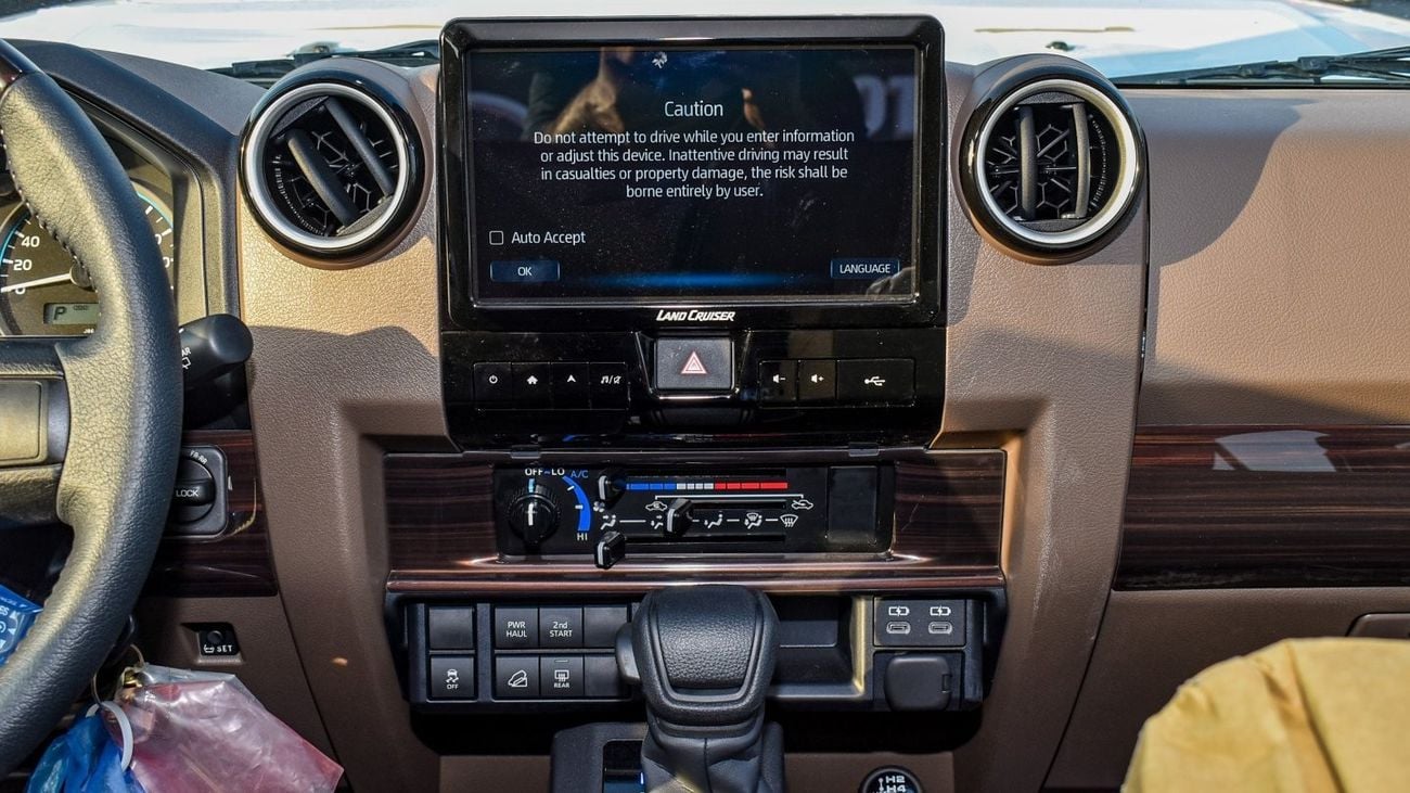 Toyota Land Cruiser 70 4.0L V6 A/T