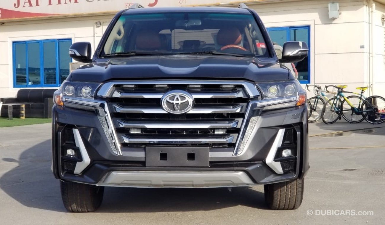 Toyota Land Cruiser 2010 Face-Lift 2020, Automatic, 4WD, Push Start, 4.0CC, Perfect Condition. Petrol.