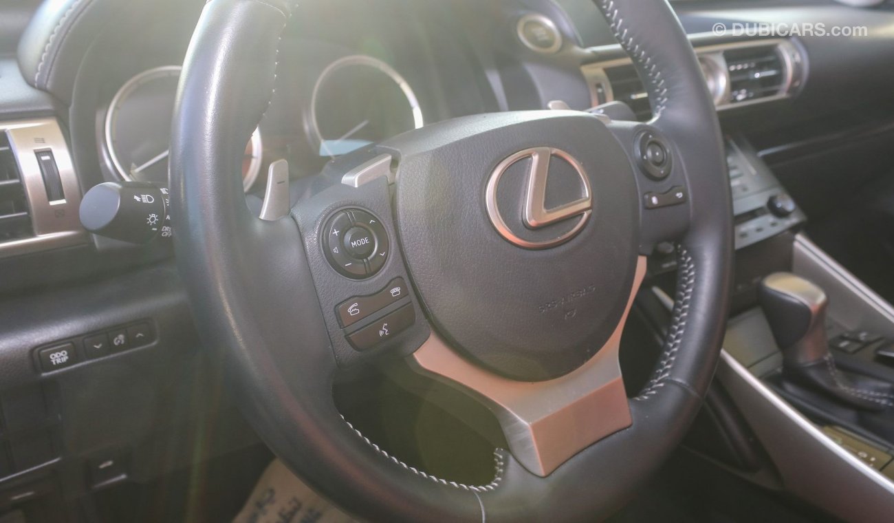 Lexus IS250