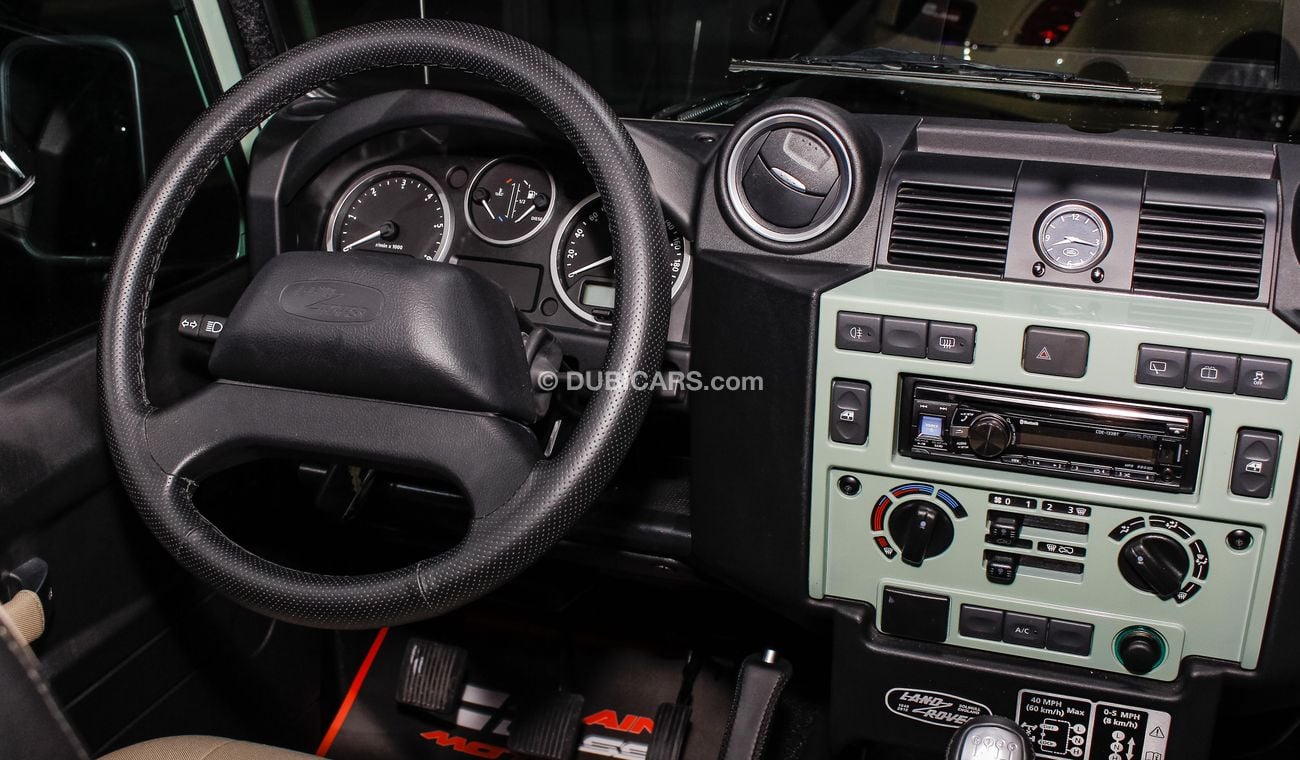 لاند روفر ديفندر Heritage Edition