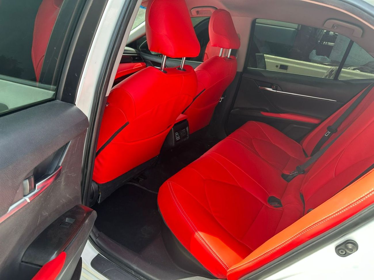 Toyota Camry LE Hybrid 2.5L