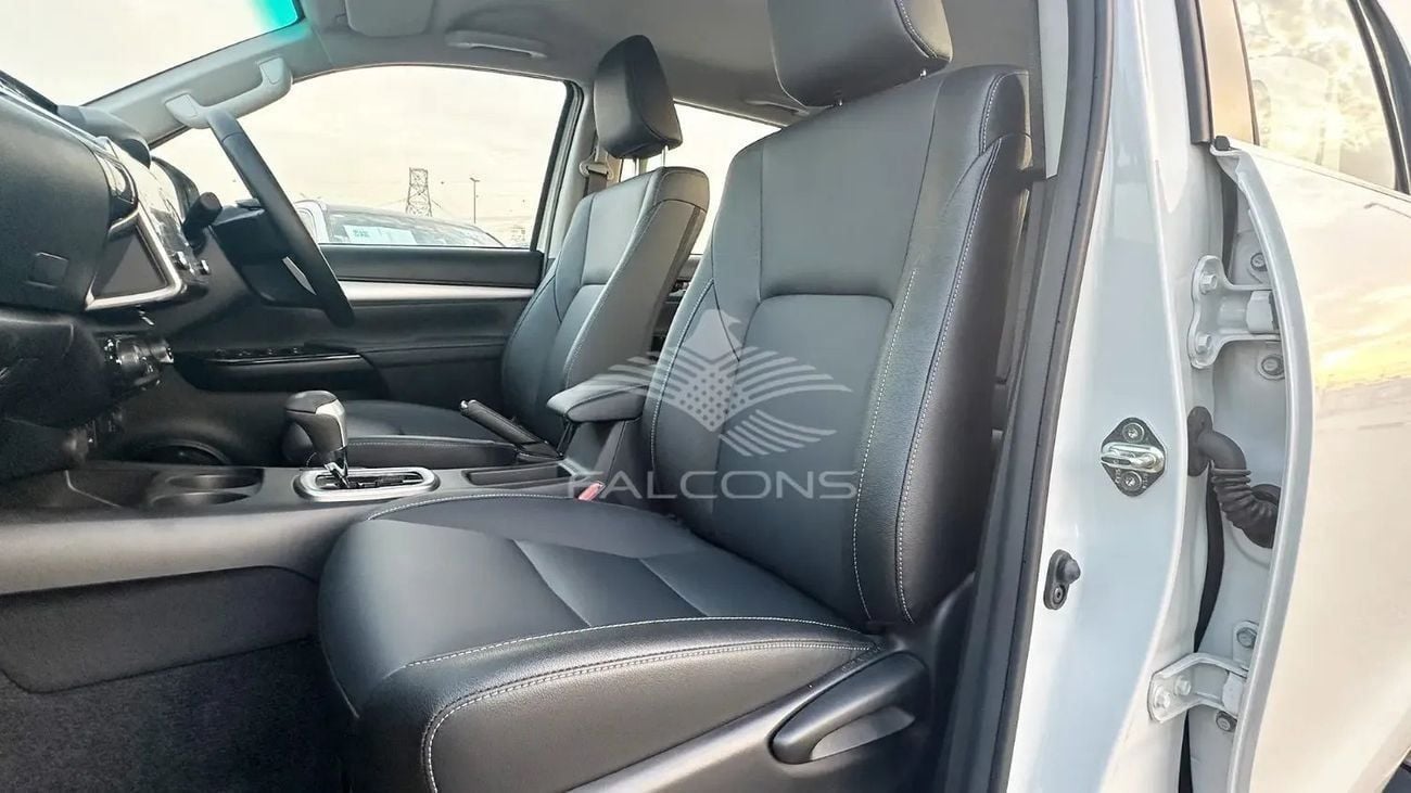 تويوتا هيلوكس SGLX 2.8L Diesel 4WD Double Cab | Full Option | Auto | RHD