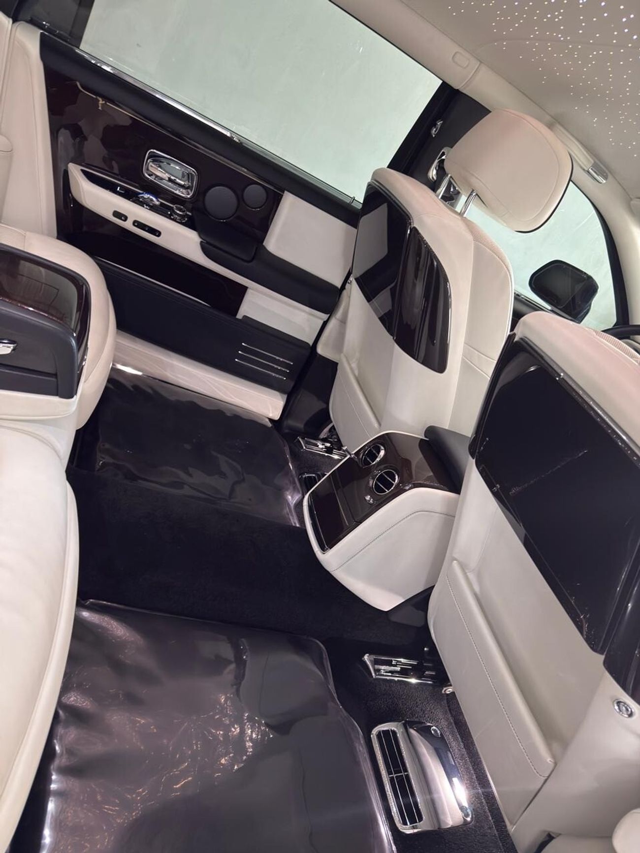 Rolls-Royce Phantom EWB 6.8L