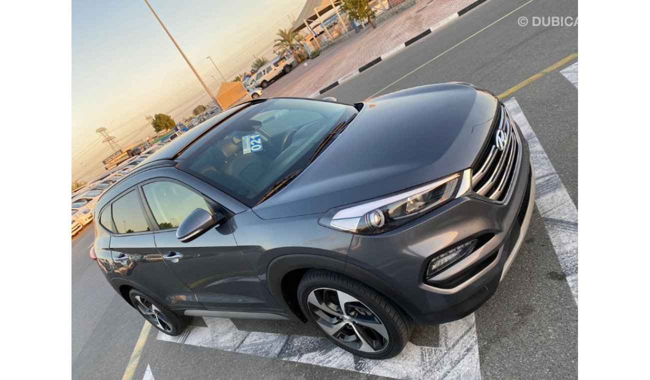 Hyundai Tucson 1.6L LIMITED OPTION WITH LEATHER SEATS, SUNROOF AND PUSH START