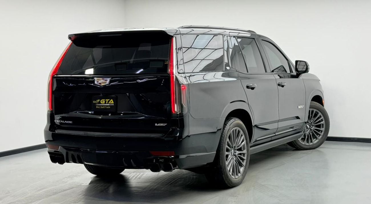 كاديلاك إسكالاد Escalade-V 6.2L 2023 Cadillac Escalade V, 2027 Cadillac Warranty, 2028 Cadillac Service Pack, GCC