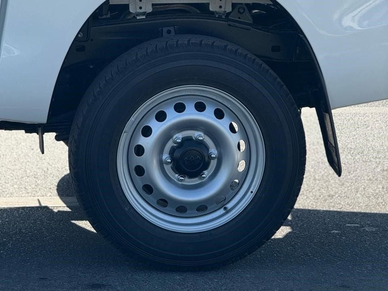 Toyota Hilux GL 2 2.4L AWD