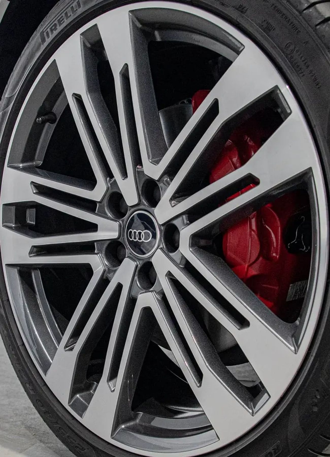 أودي SQ5 TFSI quattro 3.0L