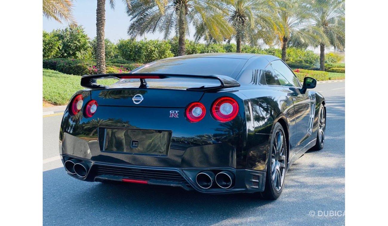 Nissan GT-R Nissan G-TR GCC 2015 perfect condition