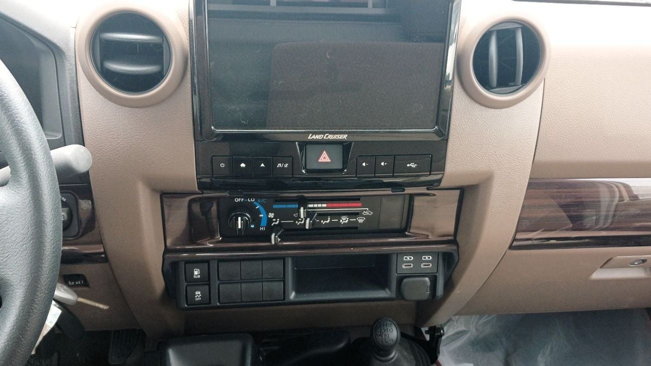 تويوتا لاند كروزر بيك آب LC79 Single Cab 2.8L Diesel MT 2026YM