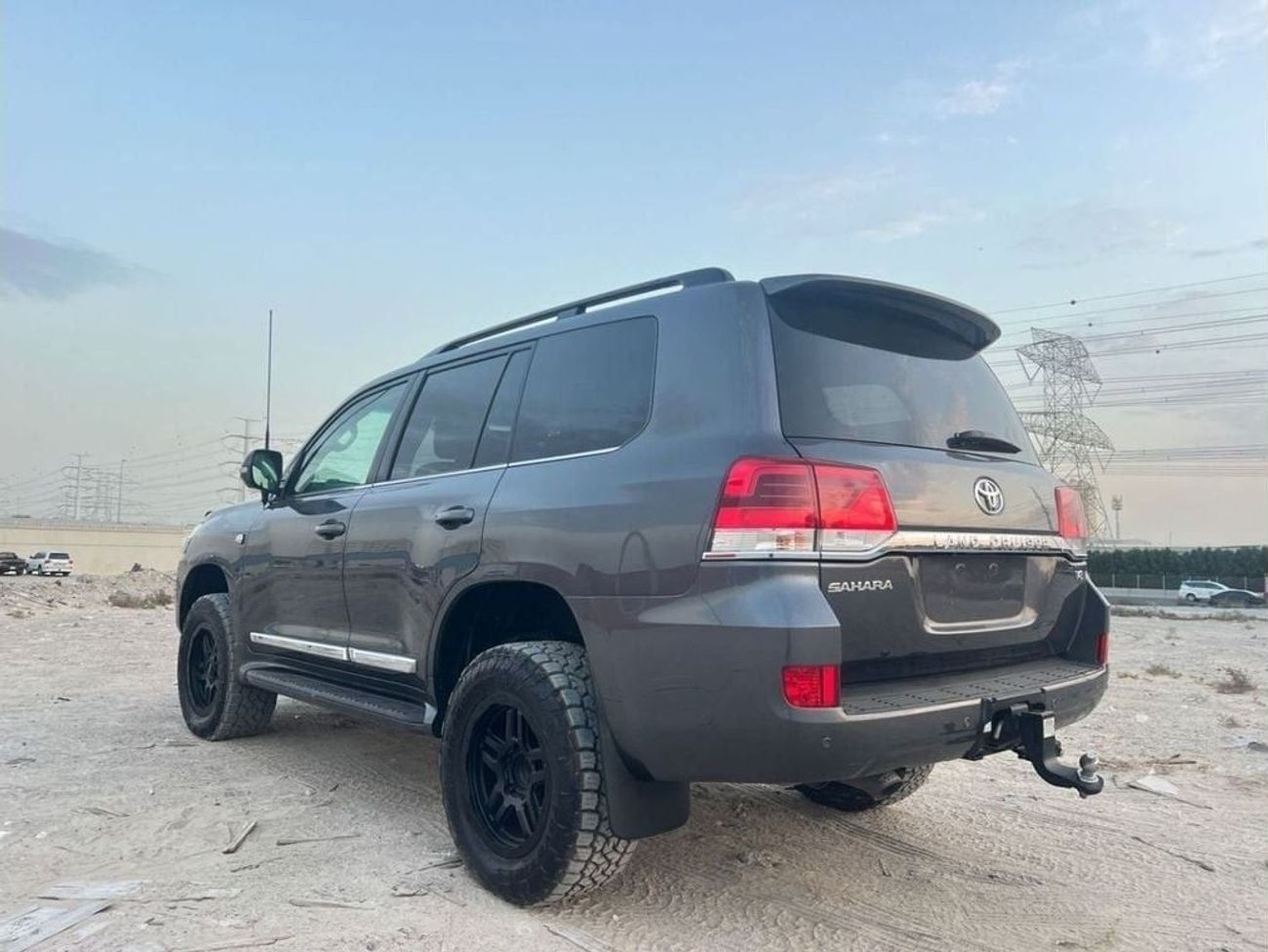 Toyota Land Cruiser diesel 4.5 liter right hand automatic sunroof cool box leather seats