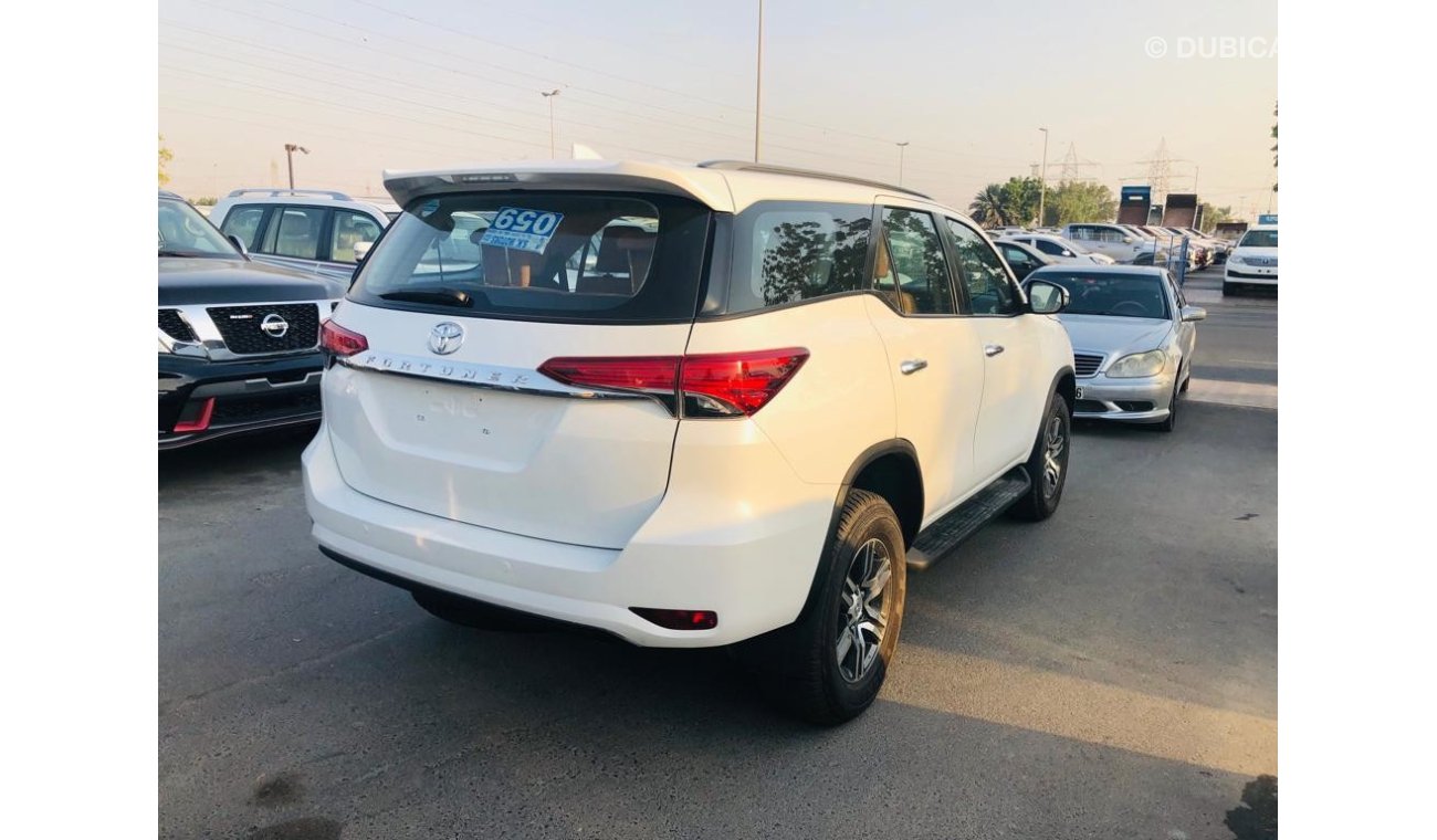 تويوتا فورتونر EXCELLENT CONDITION - LOW MILEAGE - 2018 MODEL