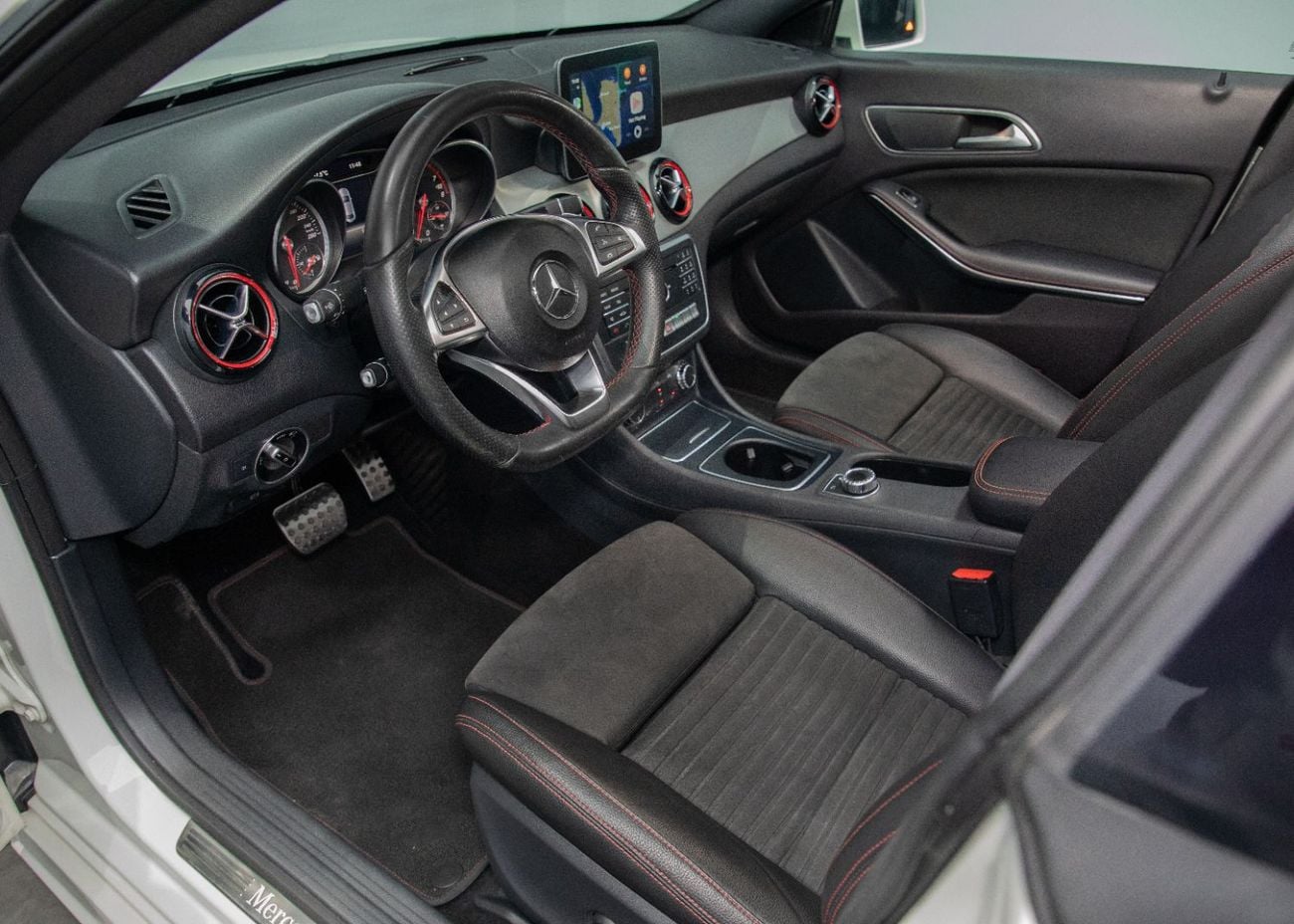 Mercedes Benz CLA250