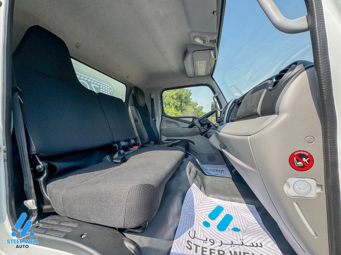 ميتسوبيشي فوسو كانتير | 3.0L | RWD | Recovery Tow Truck | GCC Specs | Excellent Condition