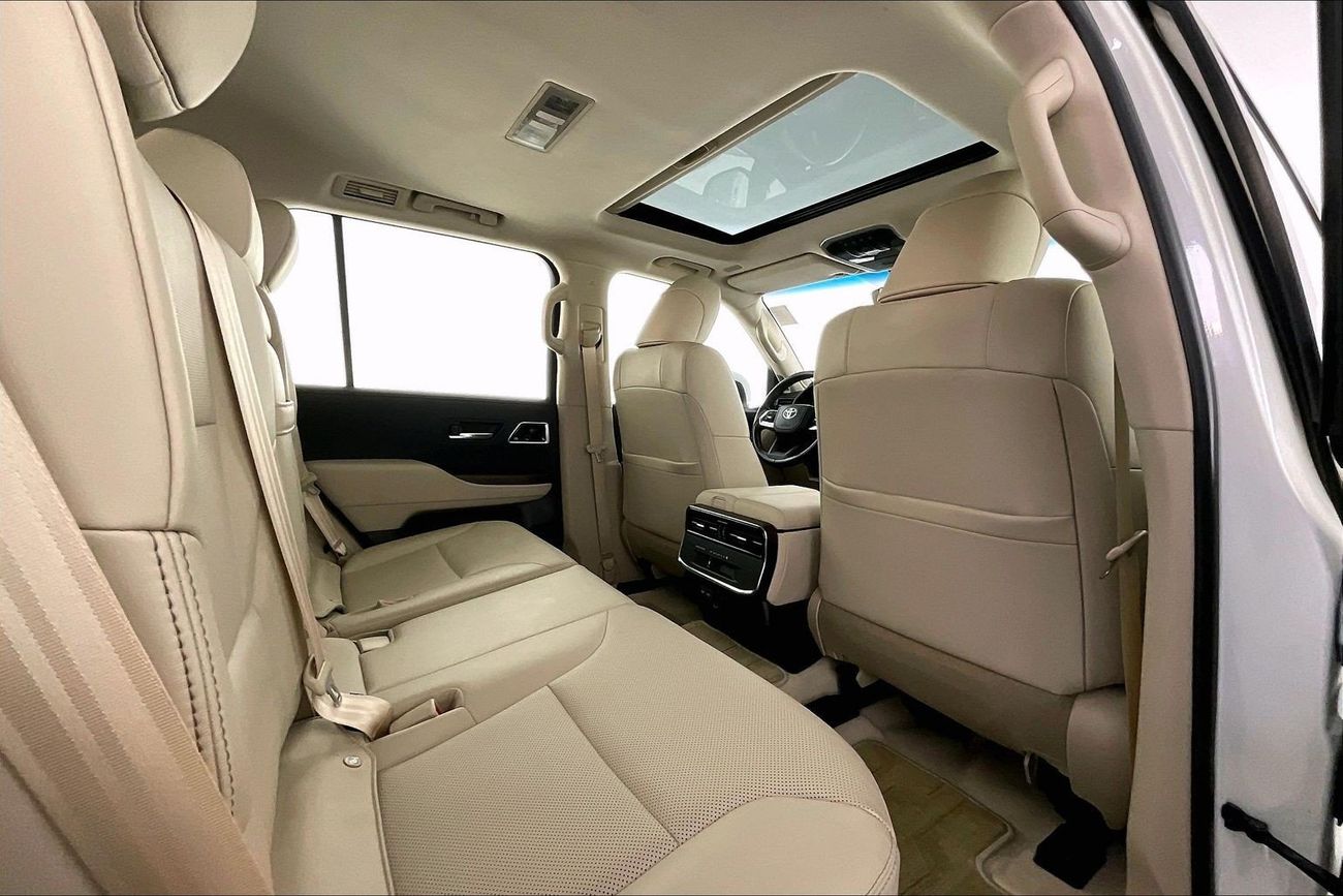 Toyota Land Cruiser GXR | National Day Celebration | Guaranteed Warranty | 0 Down Payment