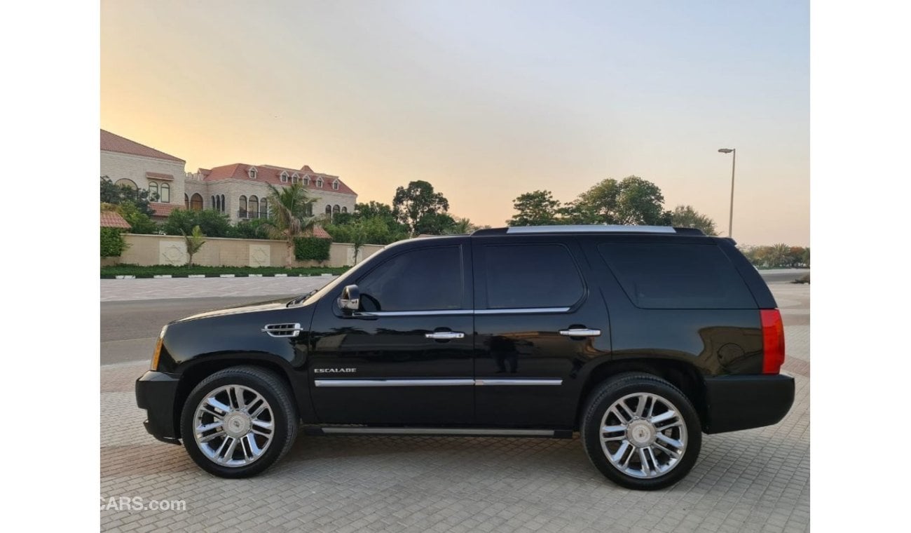 Cadillac Escalade Platinum Platinum CADILLAC ESCALADE PLATINUM VIP 2012 GCC PERFECT CONDITION