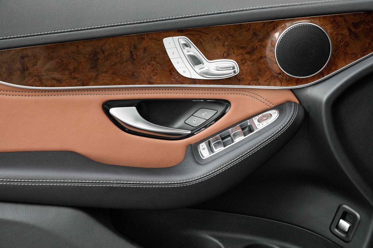 مرسيدس بنز GLC 250 GLC 250 4Matic | 1,920 P.M | 0% Downpayment | IMMACULATE!