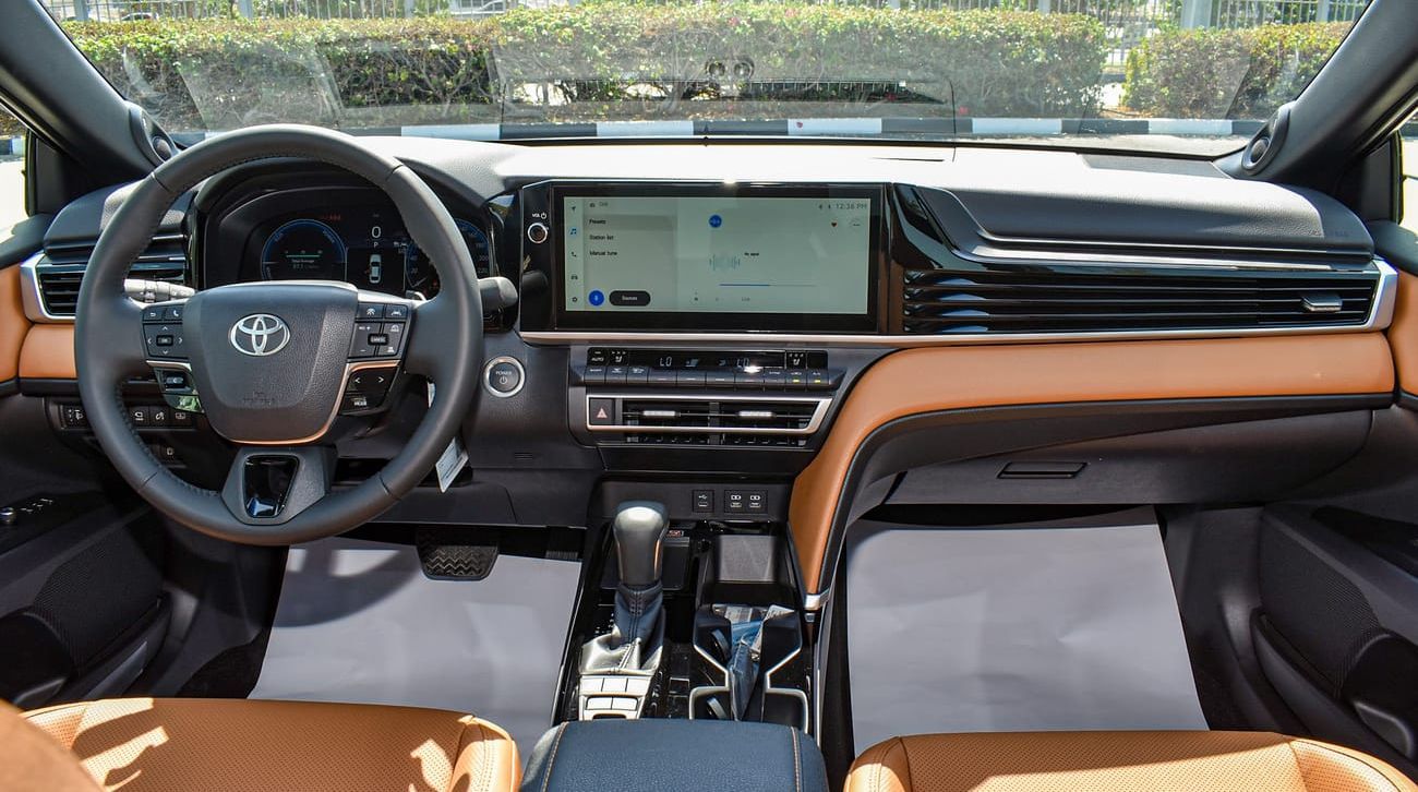 تويوتا كامري Lumiere 2.5L HEV