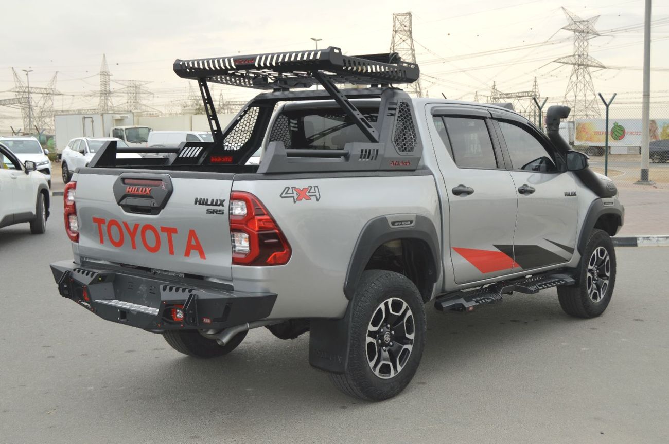 تويوتا هيلوكس Double cabin 2.8L, perfect inside and outside