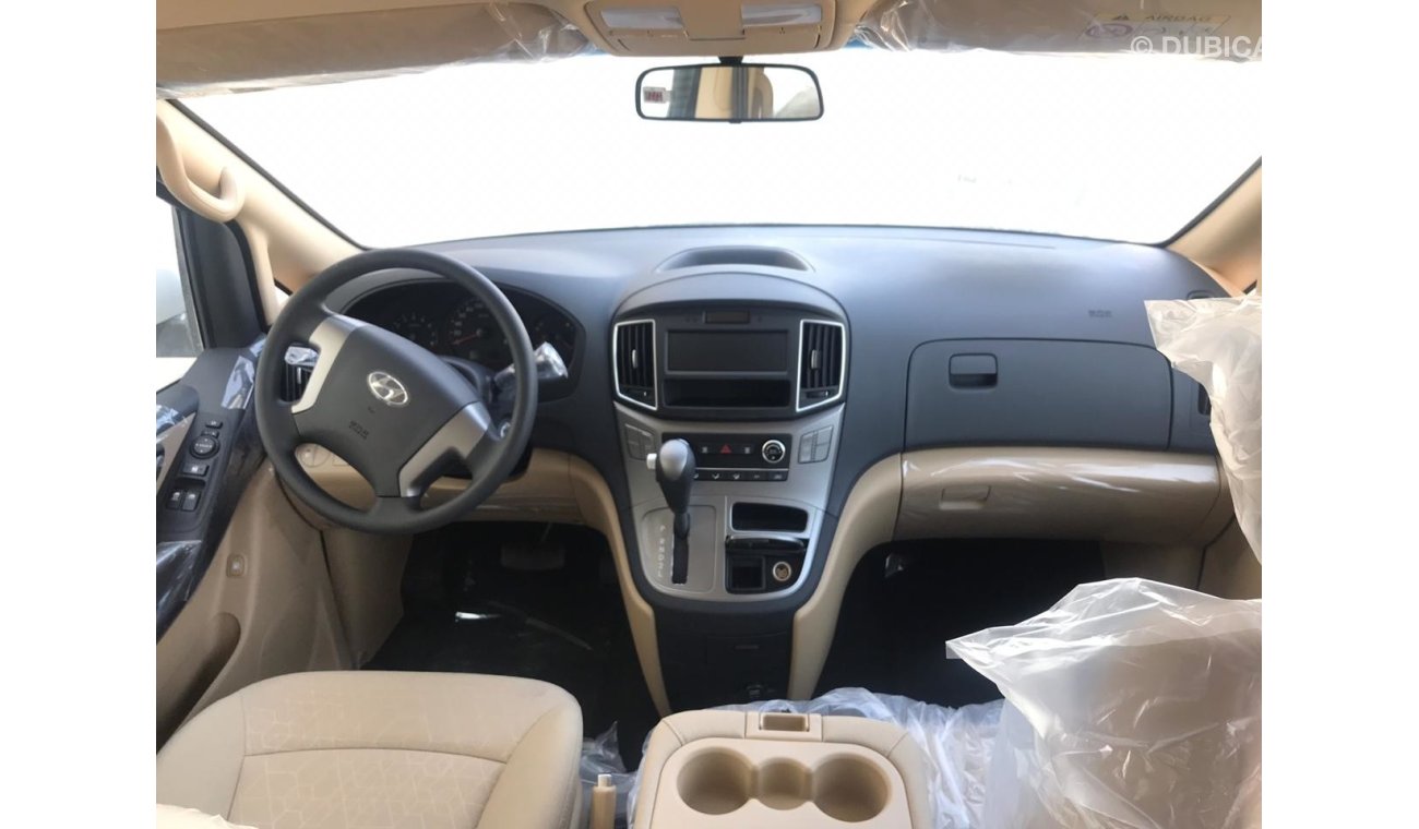 Hyundai H-1 9 SEAT PETROL A/T 2019