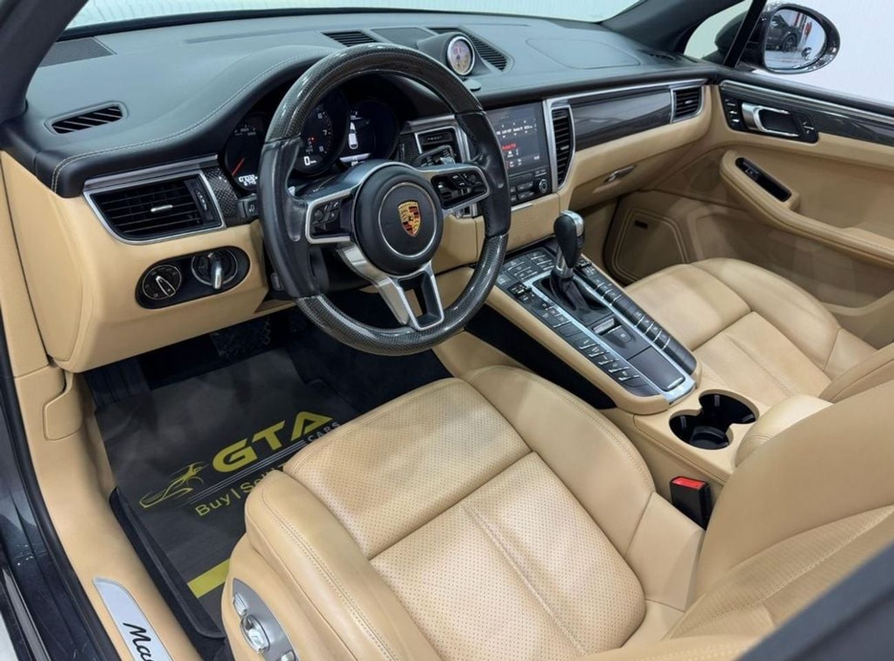 Porsche Macan GTS 2018 Porsche Macan GTS, Warranty, Service History, Excellent Condition, GCC
