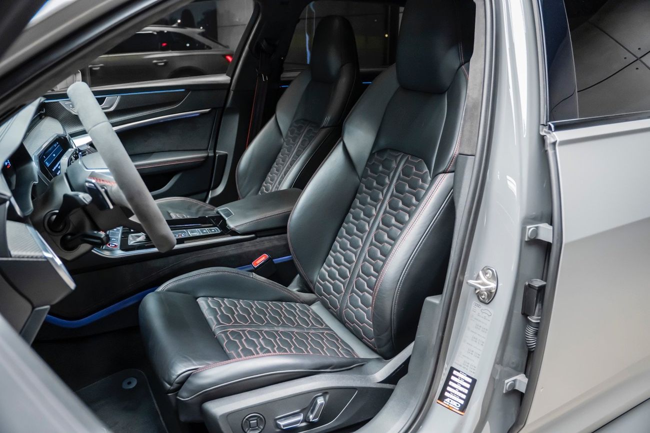 Audi RS6 quattro 4.0L