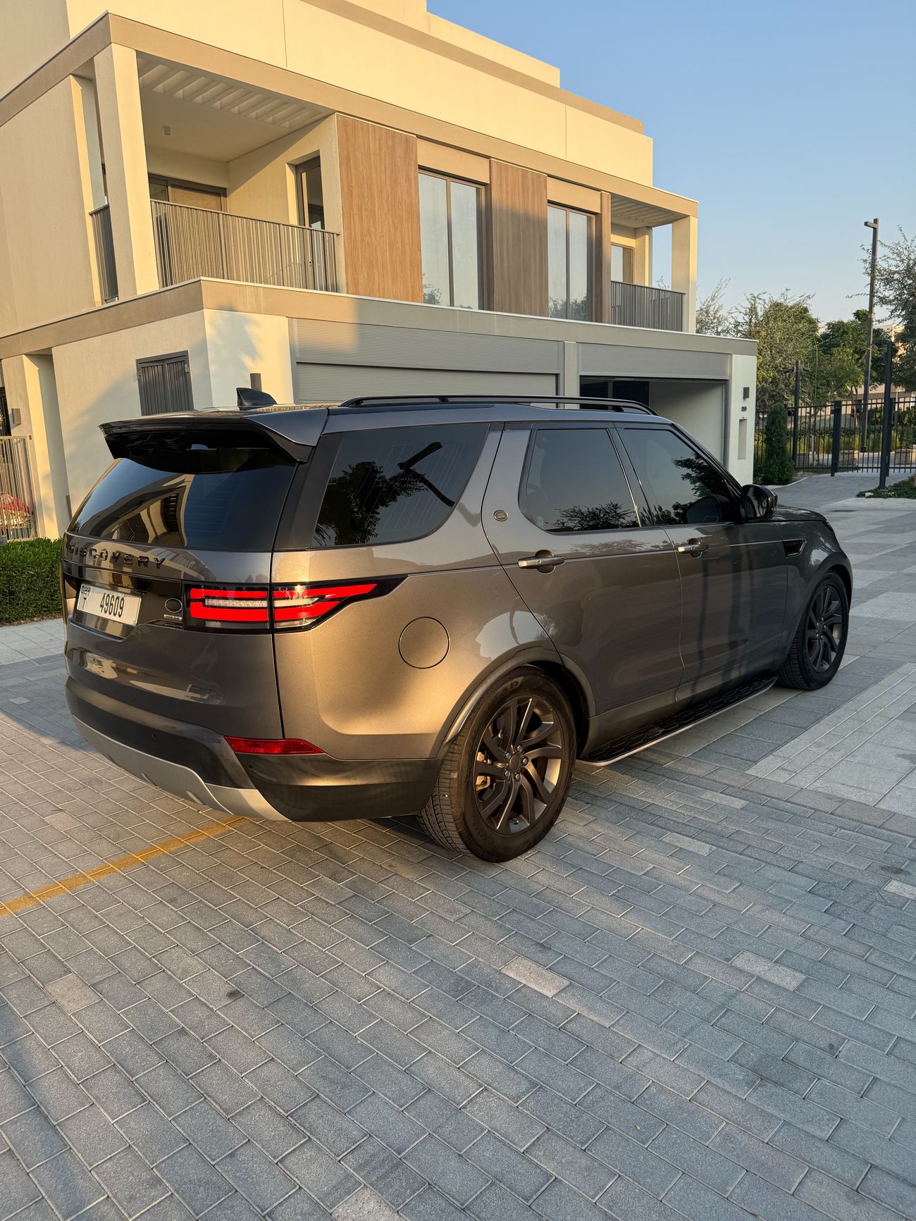 لاند روفر دسكفري HSE Luxury 3.0L (335 HP)