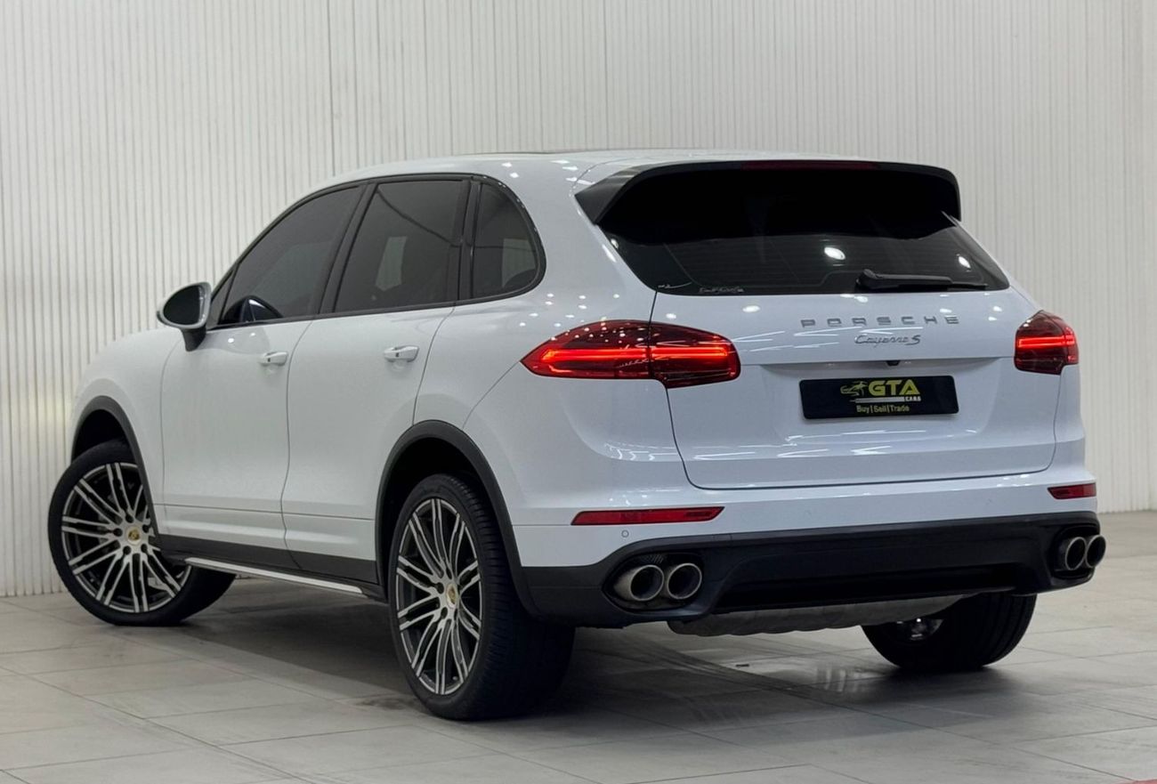 Porsche Cayenne S Platinum Edition 3.6L 2016 Porsche Cayenne S, Service History, Excellent Condition, GCC