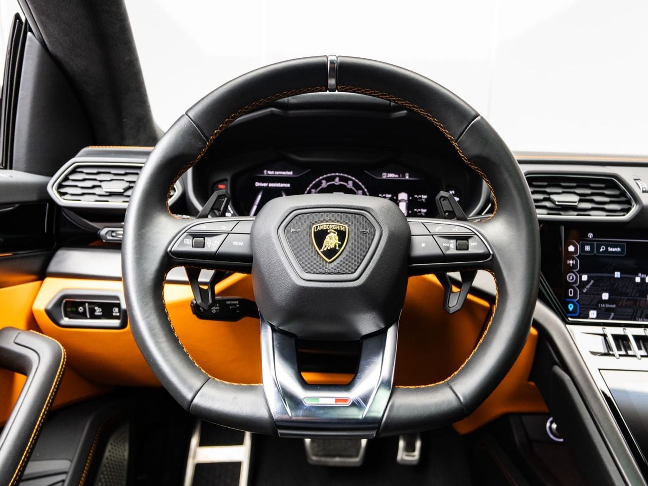 لامبورغيني اوروس S BUY NOW, PAY 2027 | THE BLACKLINE STANDARD | 1 Year Blackline Warranty, GCC, Low KMs