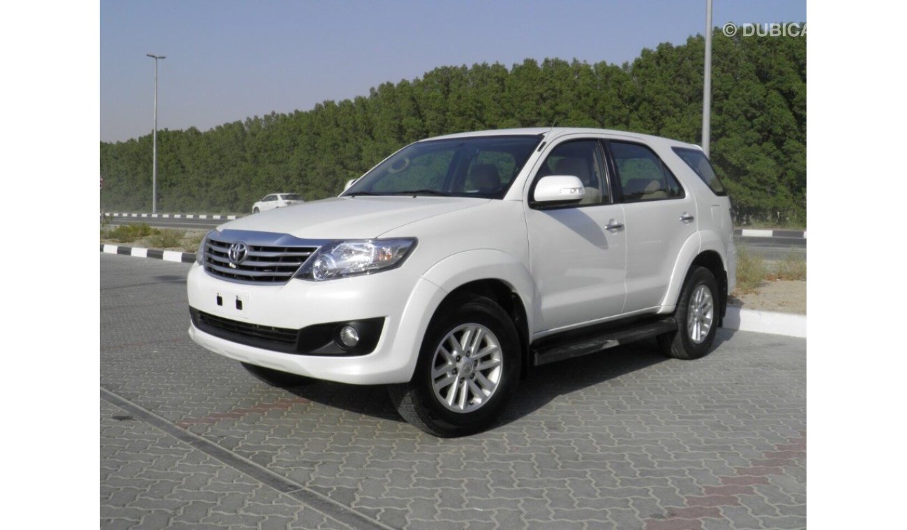 Toyota Fortuner 2014 V4