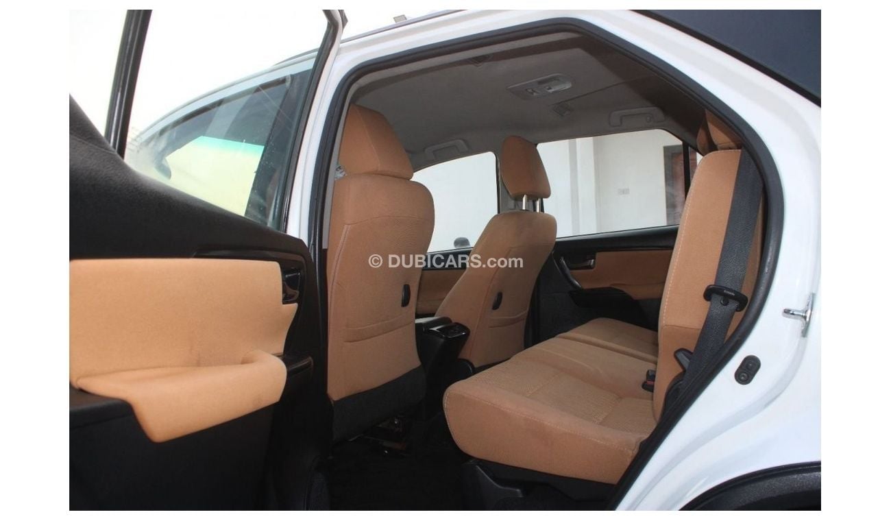 تويوتا فورتونر EXR تويوتا فوتشنر 2019 خليجي بحالة ممتازة بدون حوادث