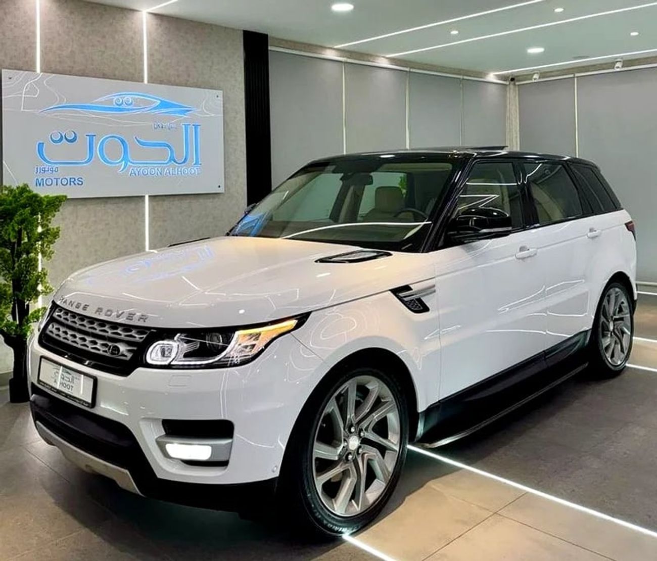 Land Rover Range Rover Sport Supercharged 5.0L SUPERCHARGED V8 || GCC SPECS || FULL OPTIONS || FREE ACCIDENTS