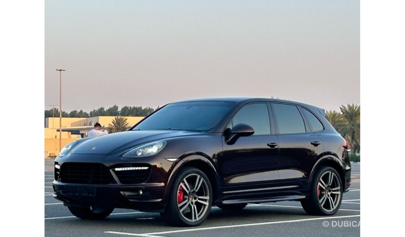 بورش كايان Porsche Cayenne GTS 2014 GCC // orginal paint // perfect condition