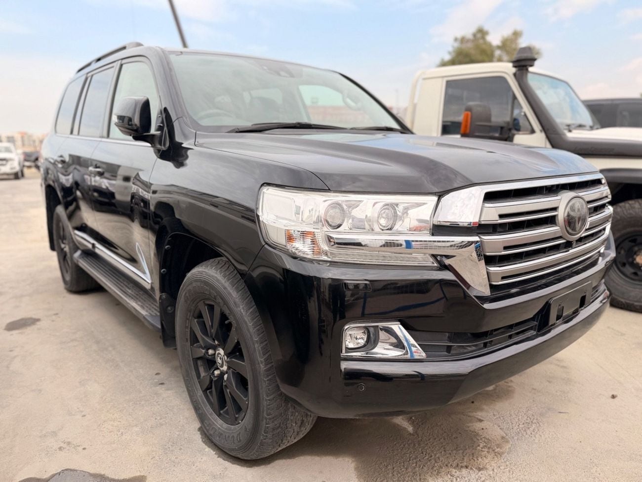 Toyota Land Cruiser GXR Sahara Full Option