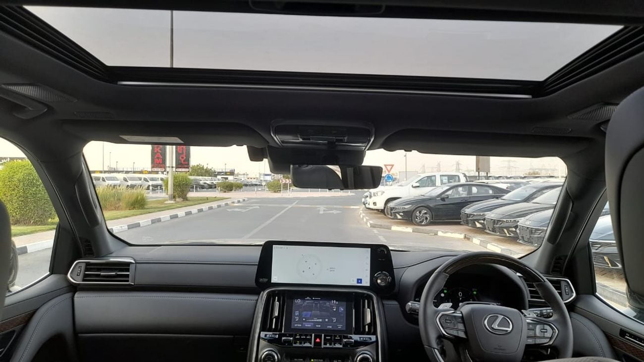 Lexus LX 500 Lexus Lx500d,2025,sports luxury 3.3L twin turbo diesel,automatic gear,7 seaters,cool box,RHD,soft do