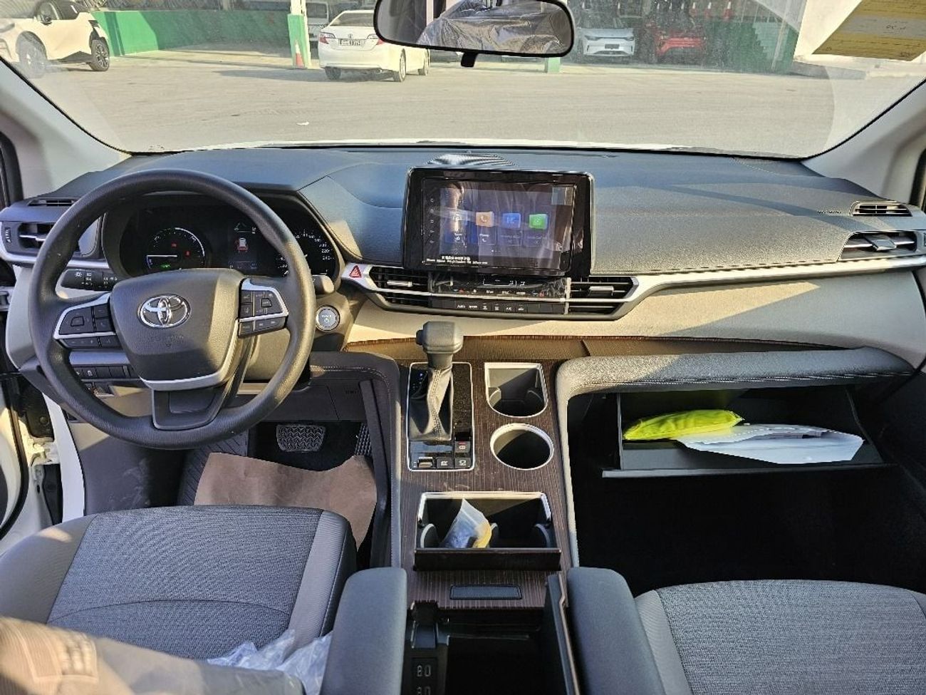 Toyota Sienna 2023 Toyota Sienna 2.5L Comfort Hybrid