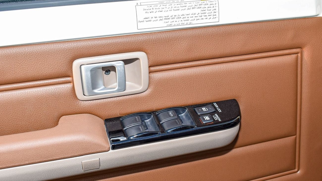 Toyota Land Cruiser 70 2.8L Diesel A/T