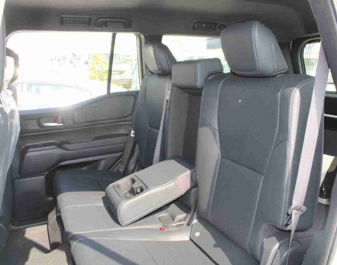 تويوتا برادو TOYOTA PRADO 2.7L PETROL 4WD LIMITED AUTO