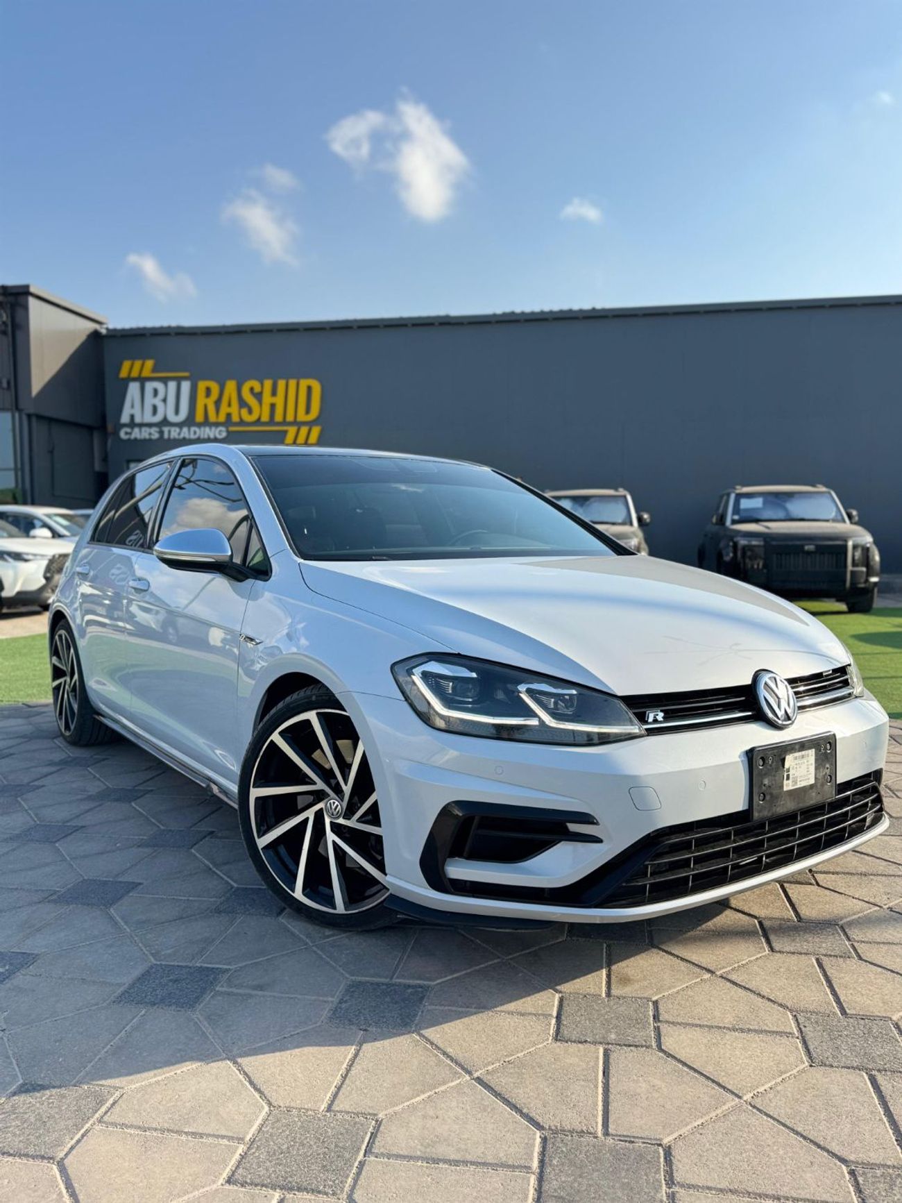 Volkswagen Golf R 